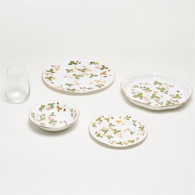 新品 WILD STRAWBERRY WHITE 皿4枚セット Wedgwood Wild Strawberry 皿 